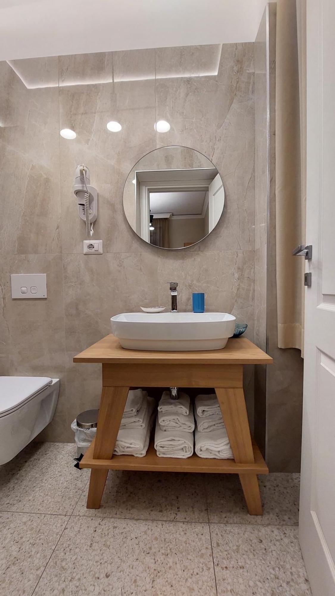 Malu Best Rooms - โตรเปอา ภายนอก รูปภาพ